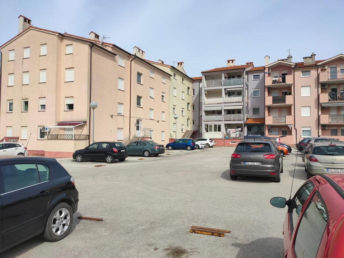 Апартаменти Apartman Bela Пула Екстер'єр фото