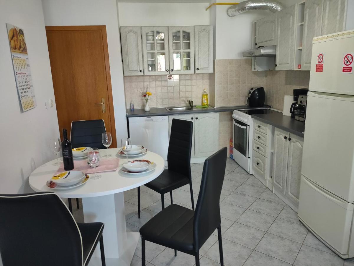 Апартаменти Apartman Bela Пула Екстер'єр фото